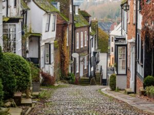 Pick up a coffee at Mermaid St. Cafe before starting one of your local walks in and around Rye